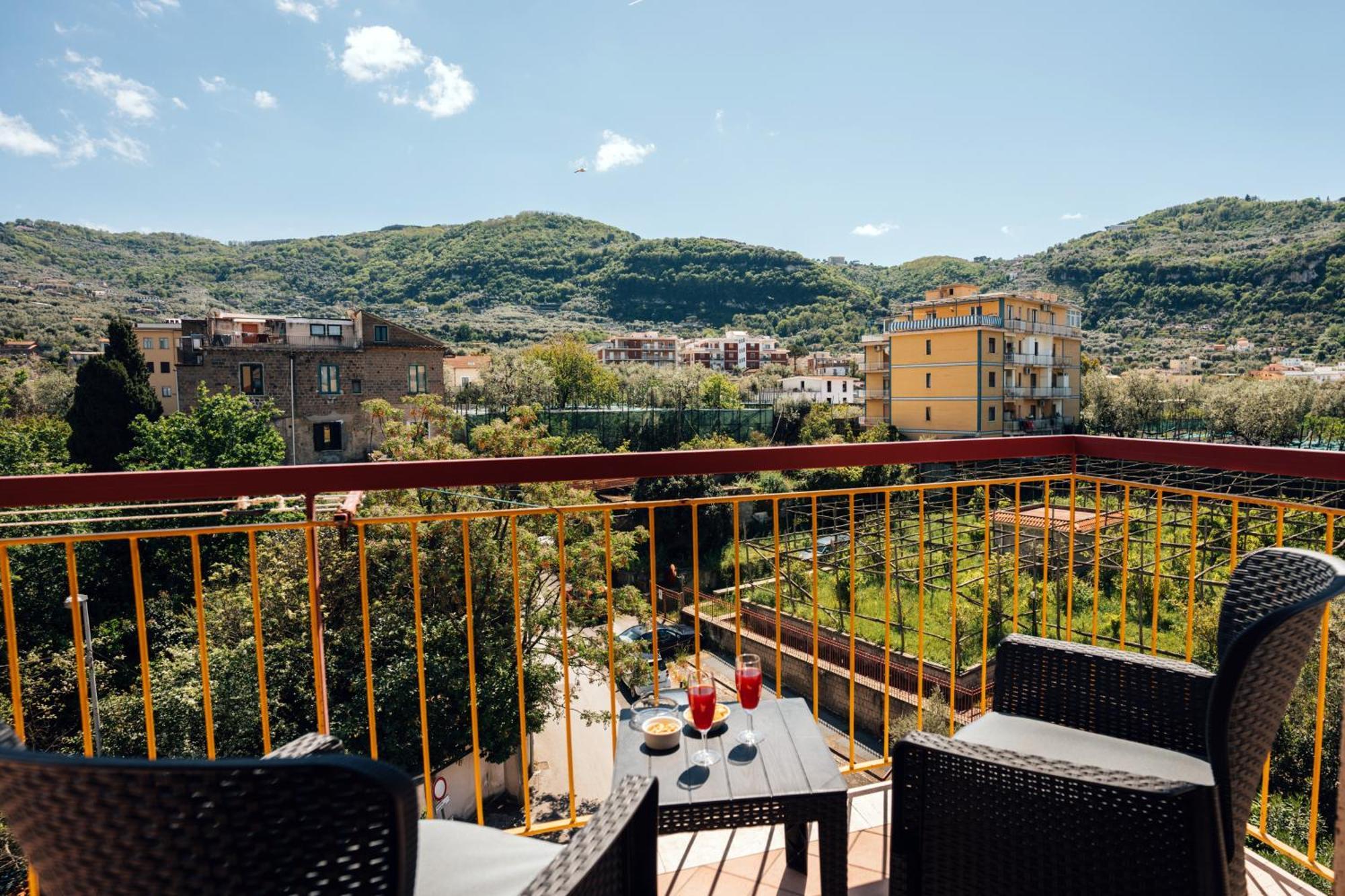 Mifra Suites Sorrento Eksteriør billede